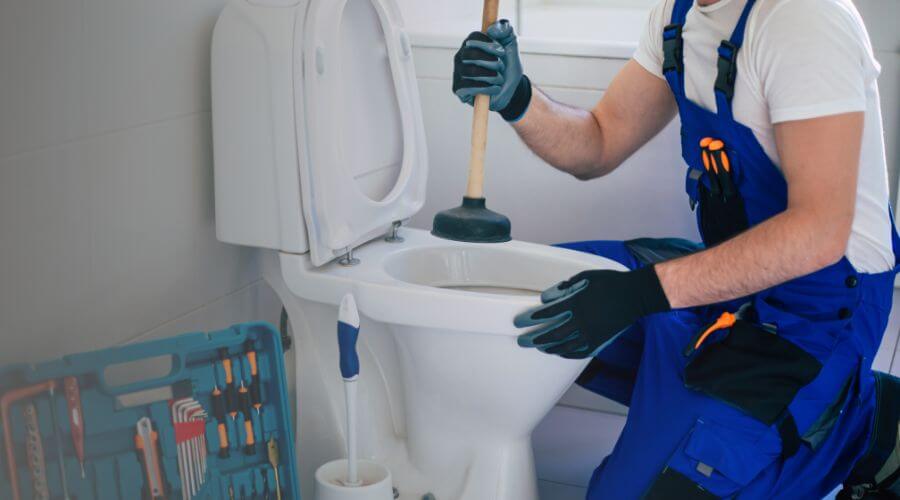 Expert burst pipe repair services in Ashley, IN